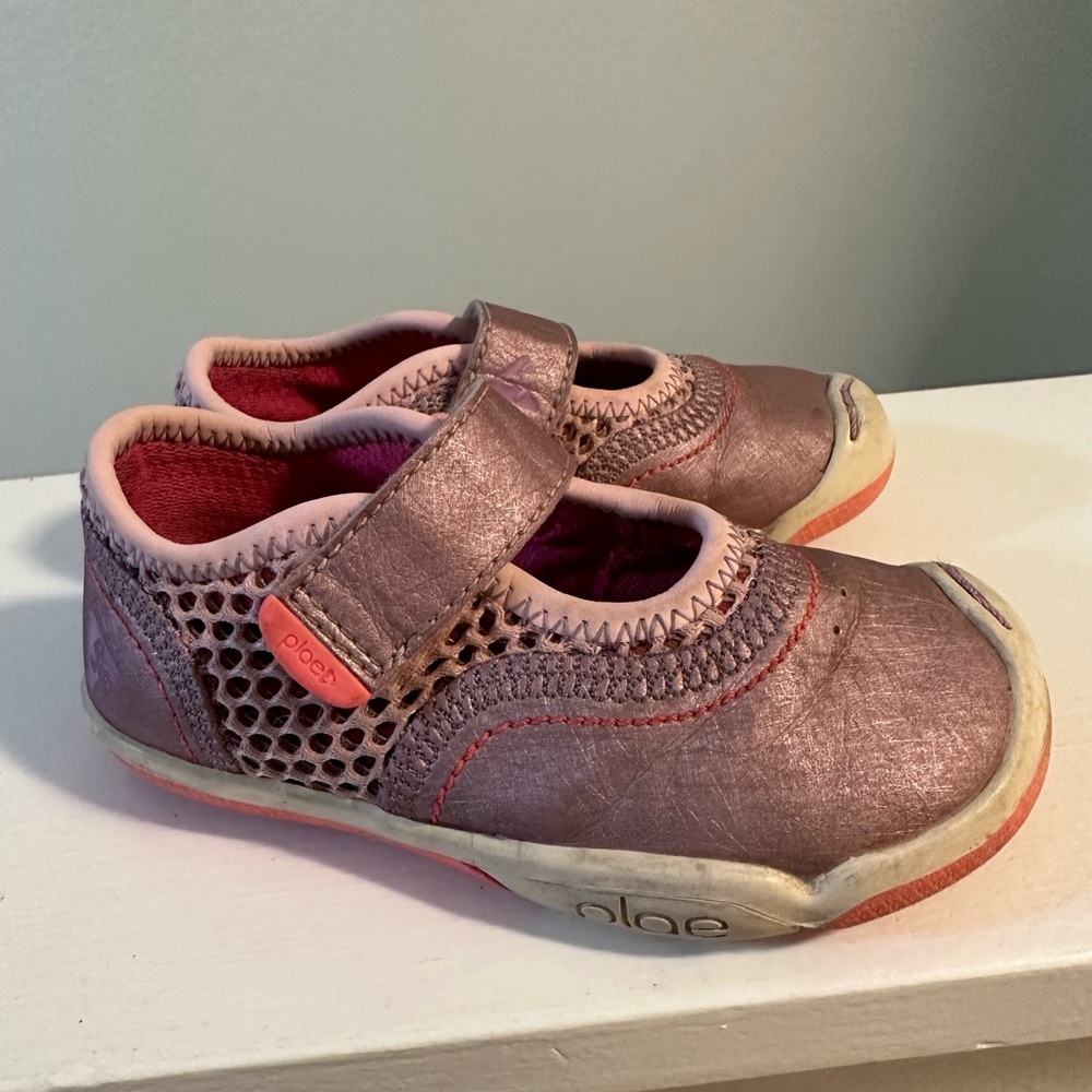 Plae shoe size 7